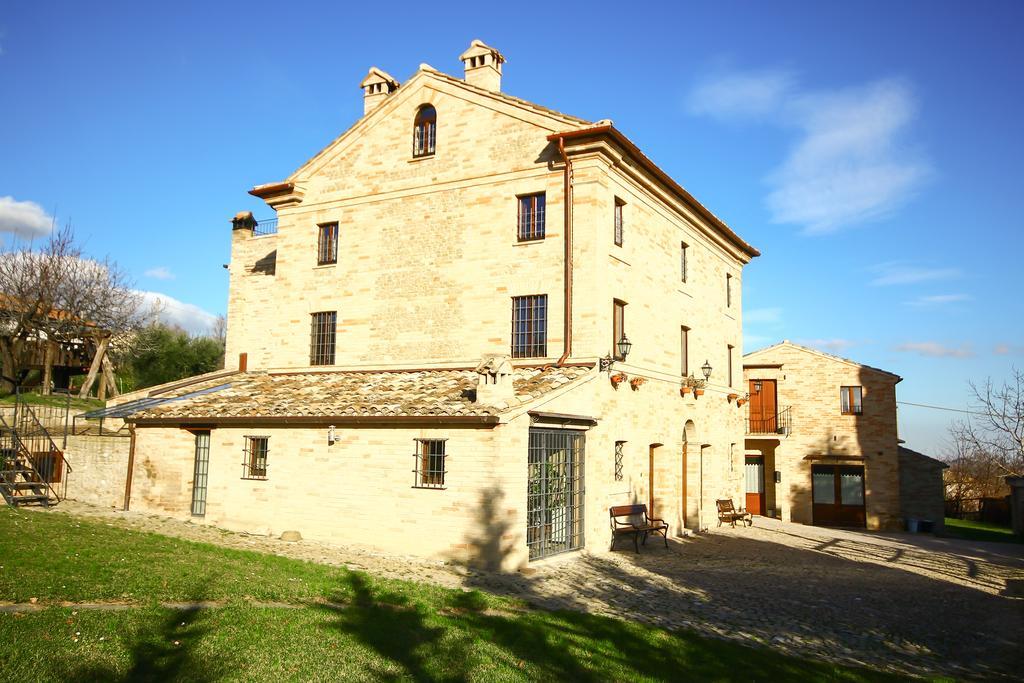 I Sassi Di San Giuseppe Vendégház Montegiorgio Kültér fotó